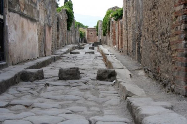 Археологи обнаружили в Помпеях древнюю сокровищницу | Наука | Общество - «Происшествия»