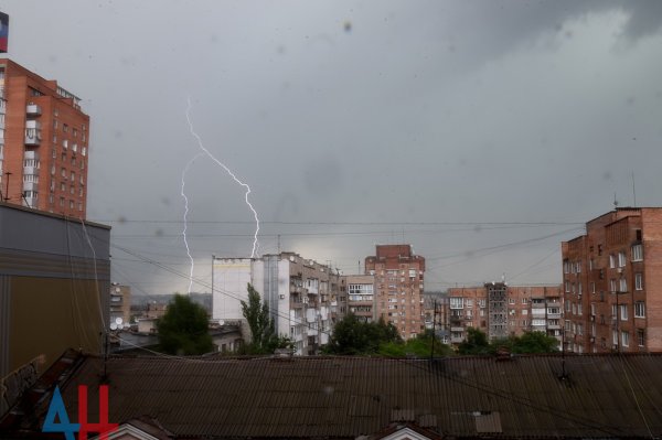 Более 21 000 абонентов в ДНР остались без света в результате грозы и сильного ветра – Минуглеэнерго