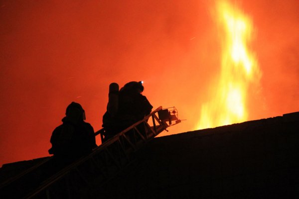 Два человека погибли в Макеевке на пожаре в жилом доме – МЧС