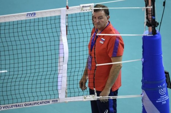 FIVB открыла дело на тренера сборной РФ по волейболу за некорректный жест | Другие виды | Спорт - «Политика»