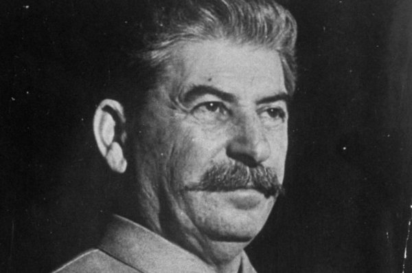 Кто стоит за «общественным трибуналом над сталинизмом» - «Общество»