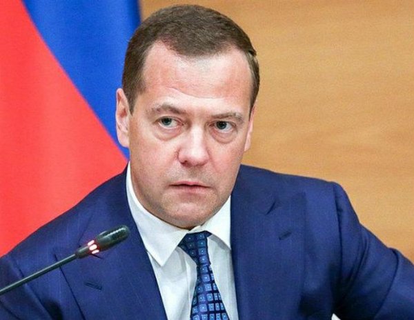 Медведев поручил к 30 сентября оценить идею о четырехдневной рабочей неделе - «Авто новости»
