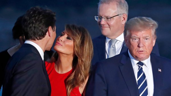 Меланья Трамп поцеловалась с премьером Канады на глазах мужа - «Новости дня»