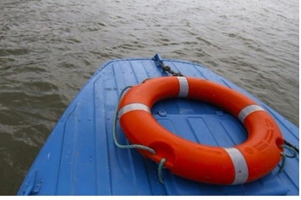 На Урале опрокинулась моторная лодка с пятью людьми | Происшествия - «Происшествия»
