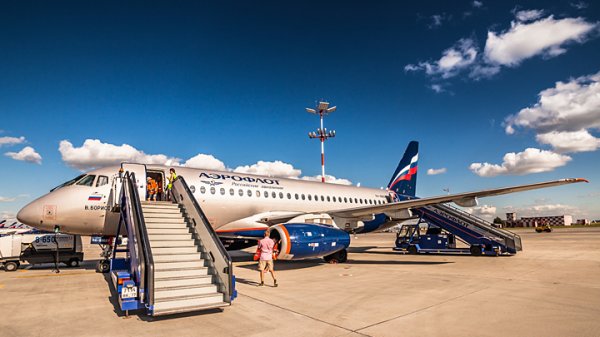 Названы причины удорожания авиабилетов на рейсах с Superjet - «Экономика»