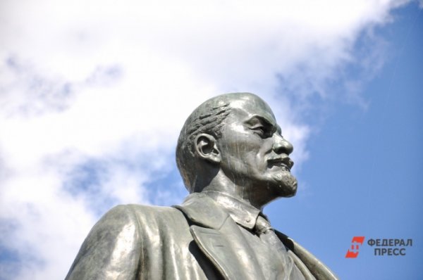 Памятник Ленину в Екатеринбурге реконструируют только в следующем году