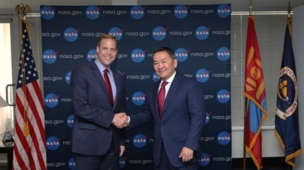Президент Монголии намерен отправить в космос монголку с помощью НАСА - «Новости Дня»
