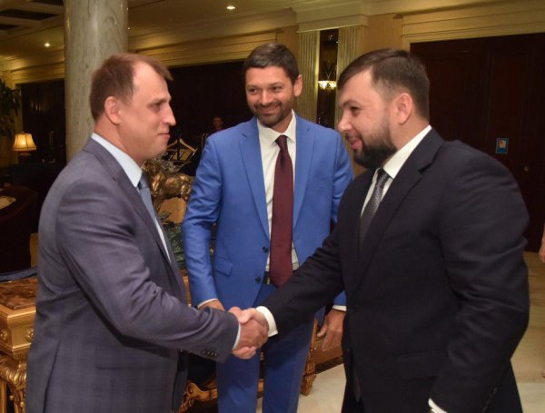 Пушилин встретил депутатов Государственной думы, прибывших в ДНР на празднование Дня шахтера
