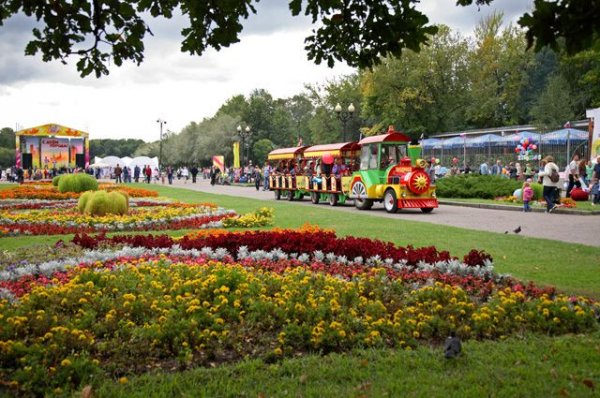 Семейный фестиваль «МамаПапаПати» пройдет в Измайловском парке | Москва - «Политика»