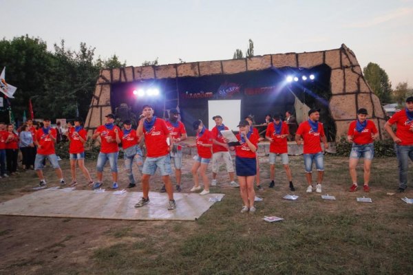 Спикер парламента ДНР ознакомился с презентациями команд-участников фестиваля «Молодая Гвардия»