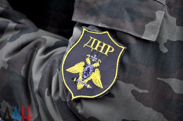 Украина активно готовится к силовому способу решения конфликта в Донбассе – УНМ