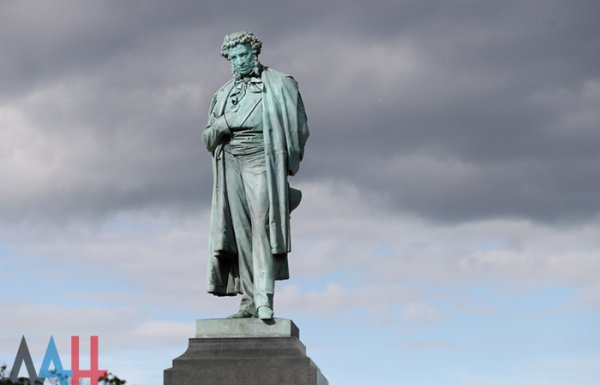 В Донецке установят новый памятник Пушкину – копию московского