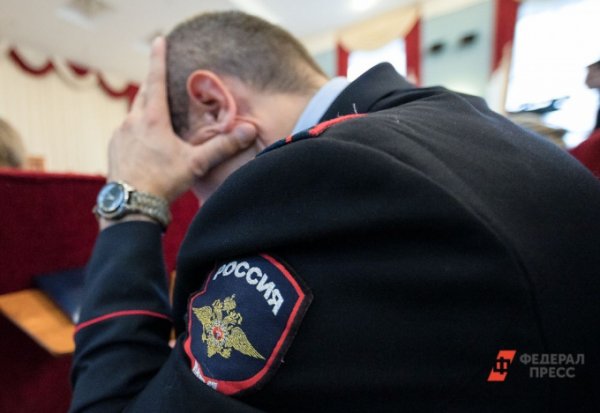 В Екатеринбурге задержали за взятку «непростого» сотрудника ГИБДД