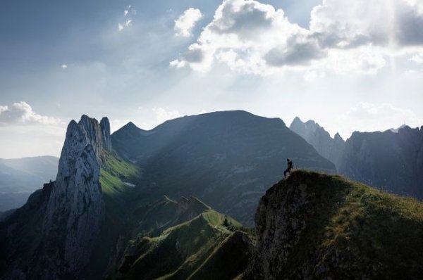 В горах Таджикистана погиб российский альпинист | Общество - «Политика»