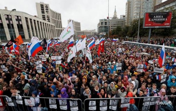 В России требуют запретить рекламу акций протеста на YouTube
