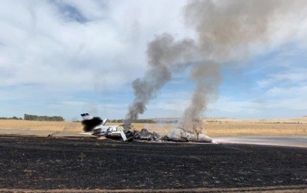 В США пассажирский самолет загорелся при взлете - (видео)