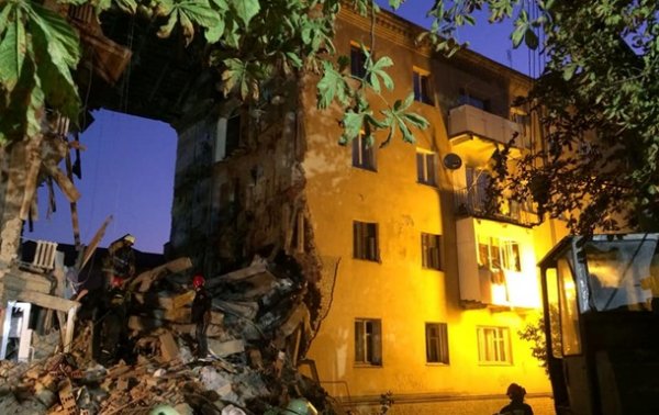 Взрыв и обрушение дома в Дрогобыче: есть жертвы