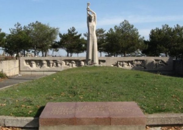 Застройка на костях: девелоперы в Симферополе добрались до братских могил - «Военное обозрение»