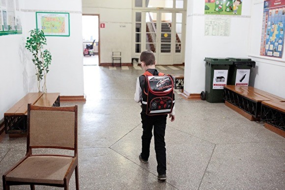 Росстат: 26% российских детей живут за чертой бедности - «Культура»