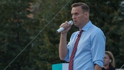 Счета НКО «ФБК» Навального арестованы - «Политика»