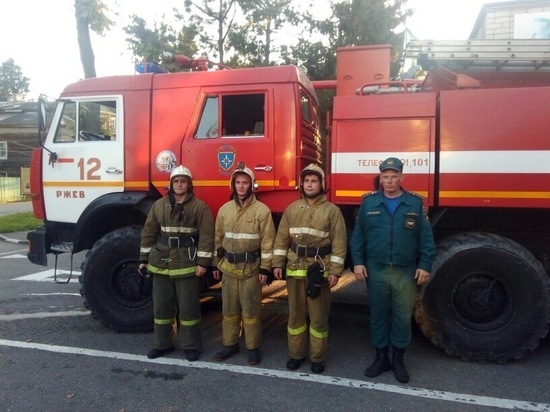 В Тверской области пожарные спасли от гибели женщину