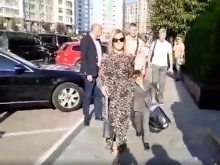 Чета Зеленских бросалась на журналистов, запрещая снимать их сына-первоклассника - «Военное обозрение»