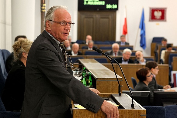 Член Сената Польши выступил за восстановление отношений с Россией - «Новости Дня»