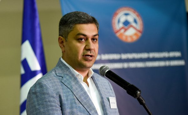 Экс-директор СНБ сосредоточится на армянском футболе, не забывая о политике - «Новости Дня»