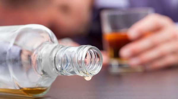 Алкогольная зависимость – болезнь, которую нужно лечить - «Здоровье»