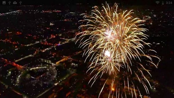 Праздничный салют озарил небо Серпухова в честь 680-летия города