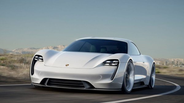 Представлен первый серийный электромобиль Porsche — седан Taycan - «Новости дня»