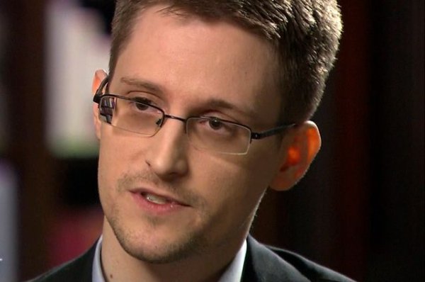 Сноуден рассказал, чего боялся после приезда в РФ | Общество - «Происшествия»