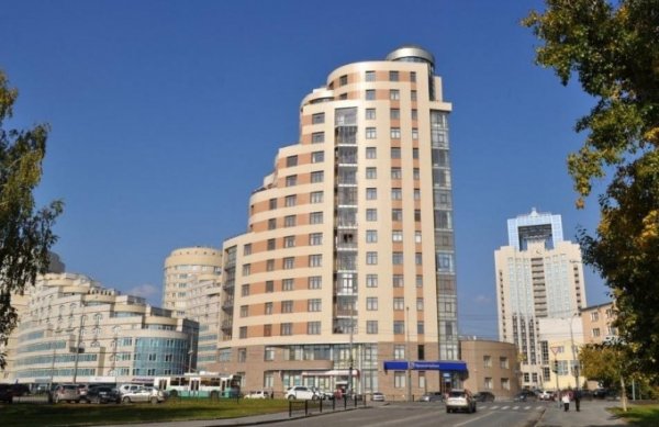 В Екатеринбурге продают пентхаус за 80 миллионов рядом с квартирой губернатора