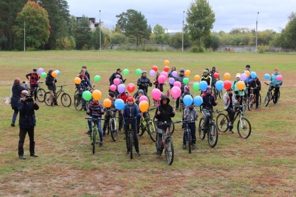 В Серпухове приверженцы здорового образа жизни поучаствовали в велофлешмобе