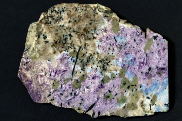 В России нашли единственное в мире месторождение минерала карлтонита - «Новости Дня»