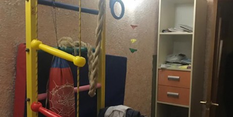 Под Одессой ребенок случайно повесился на "шведской стенке" - «Происшествия»