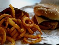 Time (США): диета на основе жареного картофеля и колбасы привела к слепоте - «Наука»