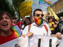 Военное братство не спасло: в Киеве сослуживец избил открытого гея-АТОшника - «Военное обозрение»