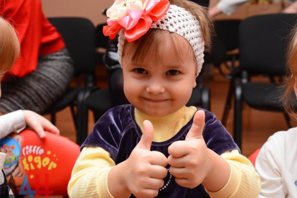 «Донецкая Республика» организовала для детей военнослужащих из Енакиево развлекательную программу