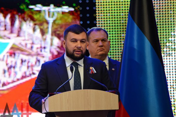 Глава ДНР призвал власти всех уровней менее формально взаимодействовать с населением