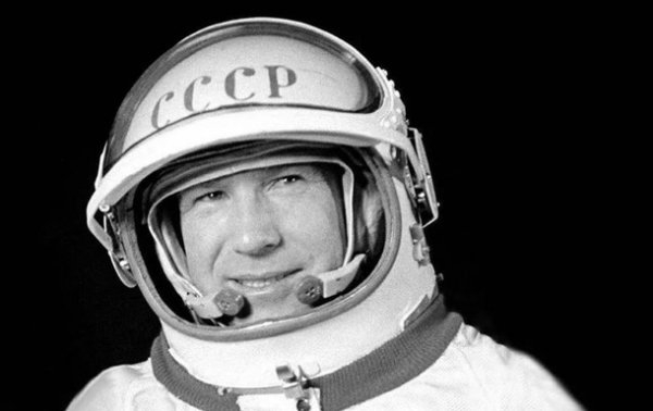 Леонов - первый в открытом космосе. Как это былоСюжет - (видео)