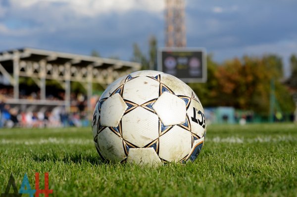 Первый матч финала Лиги Донбасса в ДНР выиграли футболисты «Шахтёра» из ЛНР