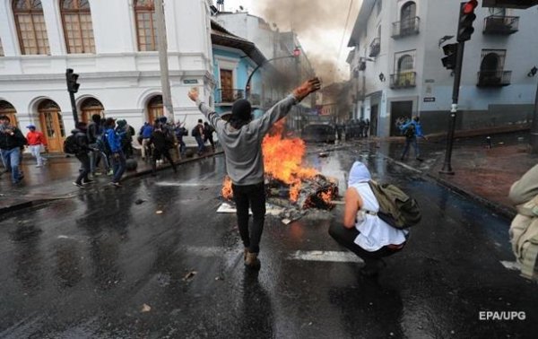 В Эквадоре ввели чрезвычайное положение из-за протестов