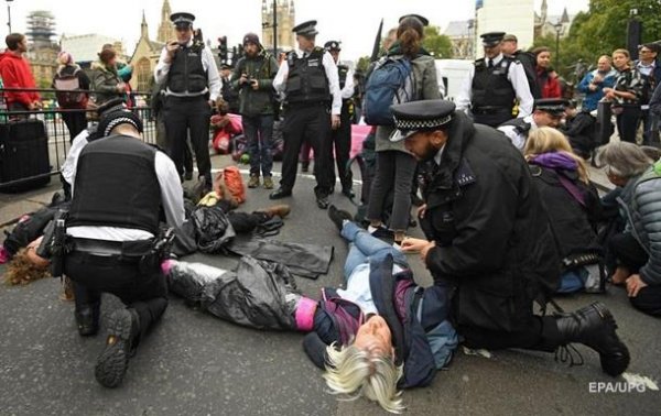 В Лондоне задержали 135 экологических активистов - (видео)