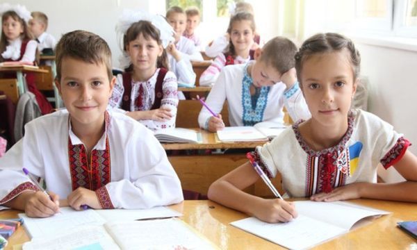 На Украине русскоязычные школы в следующем году переведут на украинский - «Новости Дня»