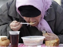 Половине россиян не хватает на еду - «Политика»