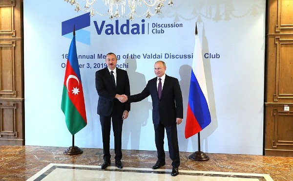 Путин: Отношения России с Азербайджаном развиваются успешно - «Новости Дня»