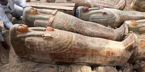 В Египте нашли крупный тайник с саркофагами - «Мир»