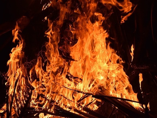 В Кировской области пять человек сгорели в частном доме