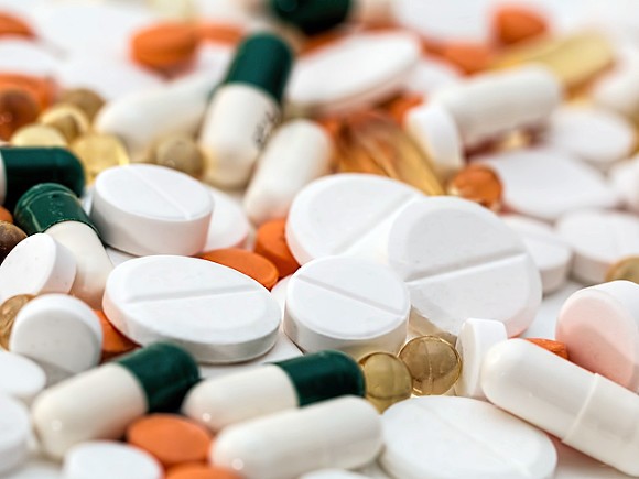 Врачам разрешают заменять импортные лекарства на дешевые отечественные - «Новости дня»